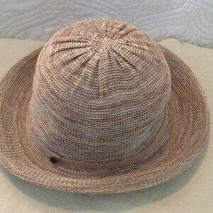 NWOT Wallaroo "Tori" Hat; Australian; Derby Style, Sophisticated, Classy, Boho